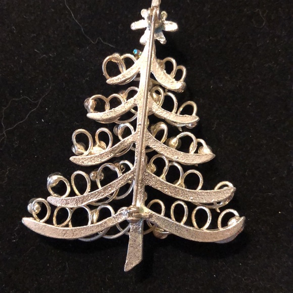 HTF Silver Tone Christmas Tree Pin Brooch Rhinestone Multi Color, Unusual - Picture 2 of 3